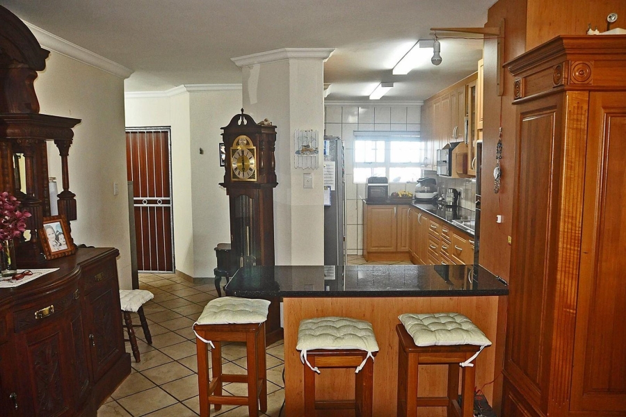 5 Bedroom Property for Sale in Tergniet Western Cape
